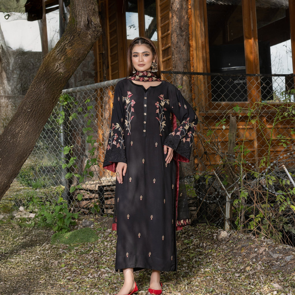 Black Fully Embroidered 3-Piece Summar Luxe Pret