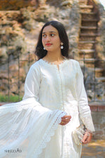 Pure Elegance White Embroidered 3 Pcs Suit