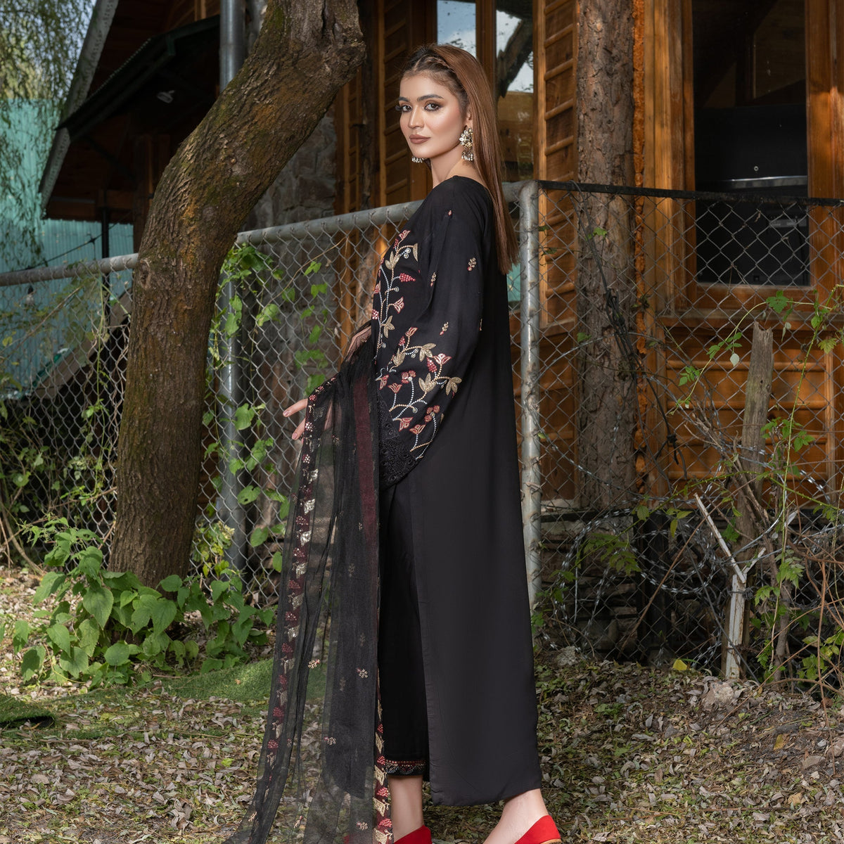 Black Fully Embroidered 3-Piece Summar Luxe Pret