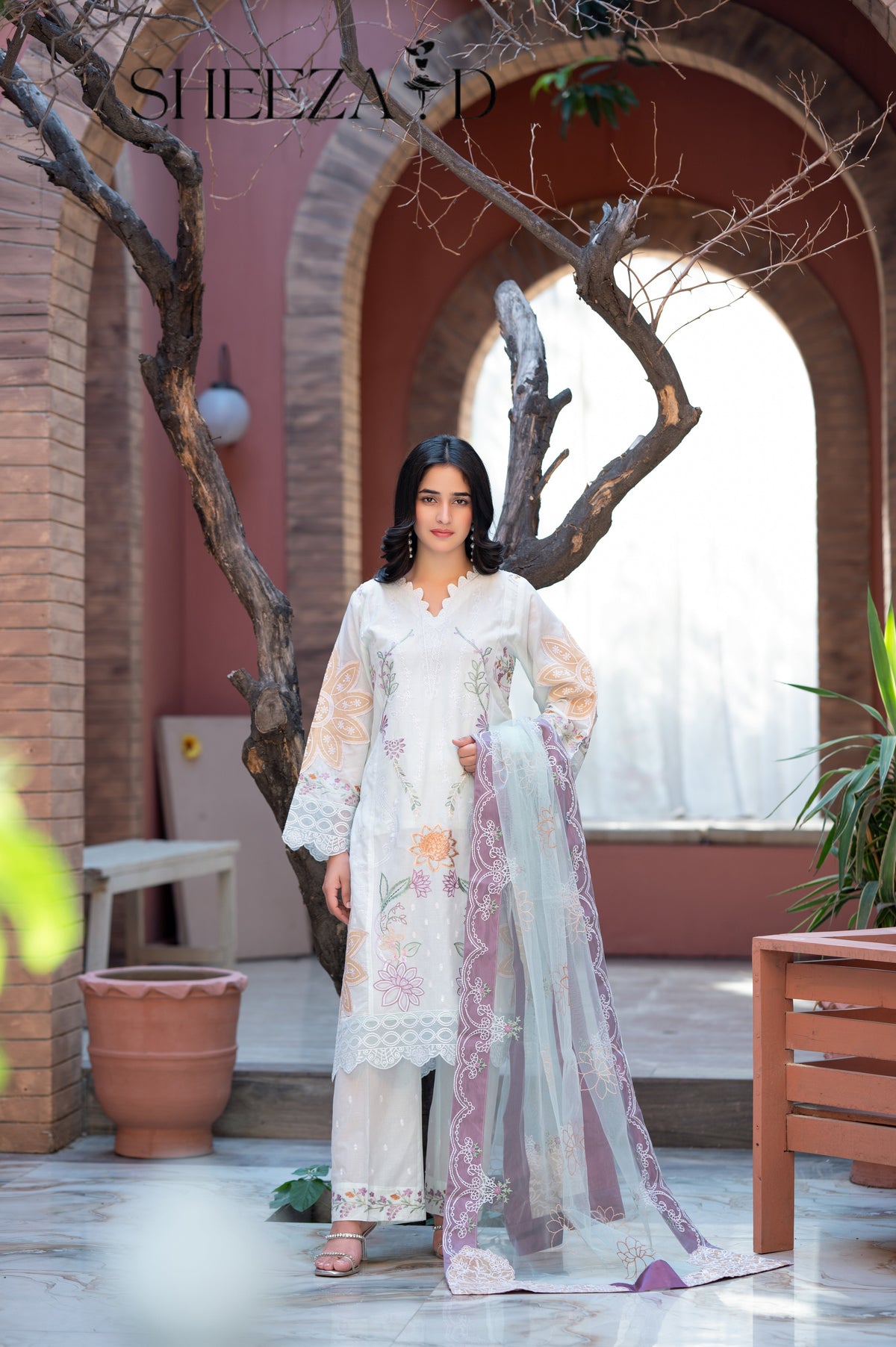 Pastel Bloom – 3 Piece Embroidered Lawn Suit