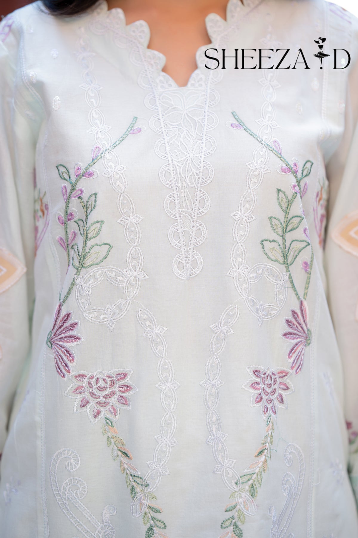 Pastel Bloom – 3 Piece Embroidered Lawn Suit