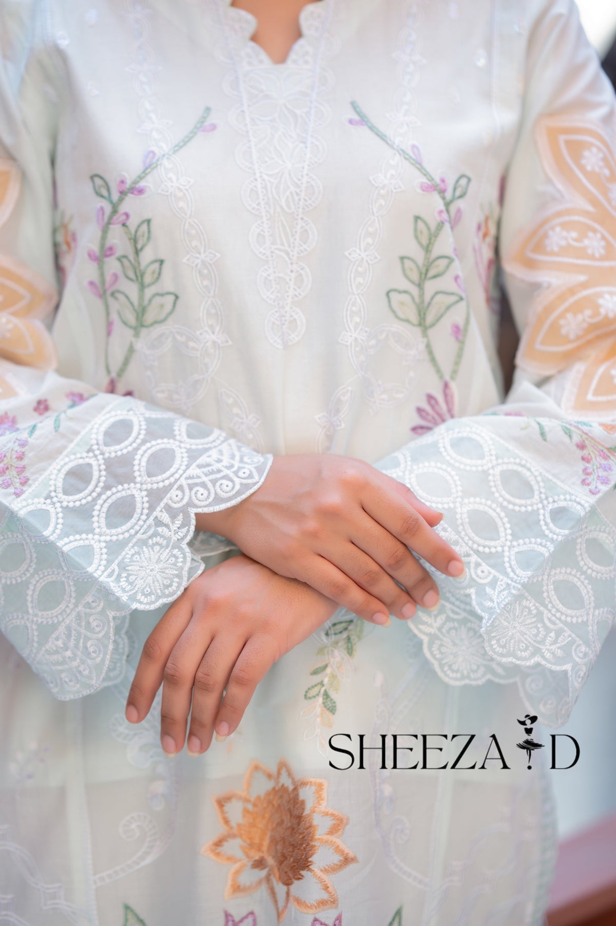 Pastel Bloom – 3 Piece Embroidered Lawn Suit