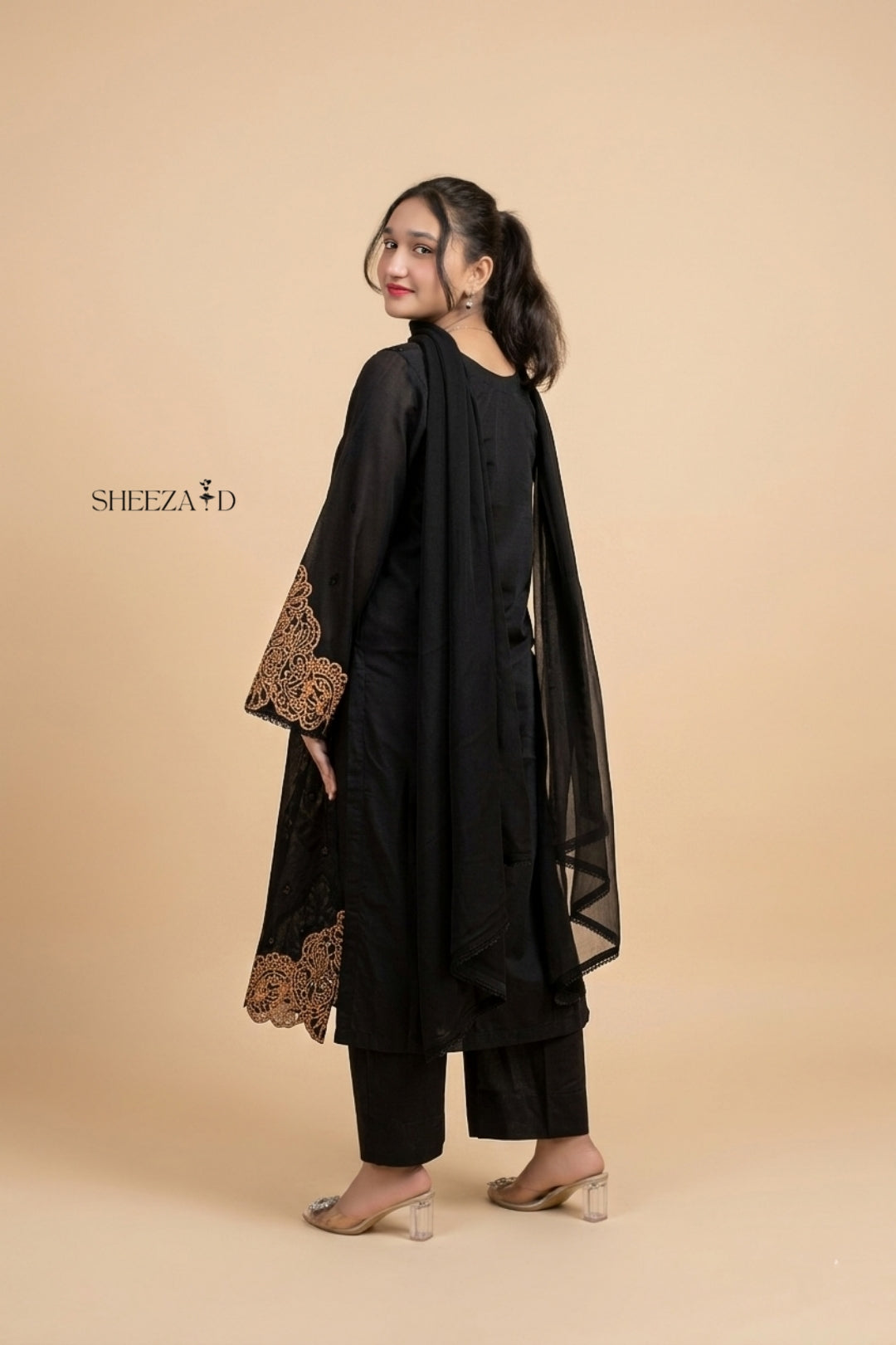 Noir Elegance 3-Piece Suit