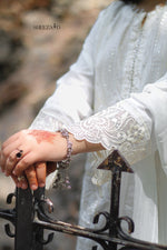 Pure Elegance White Embroidered 3 Pcs Suit